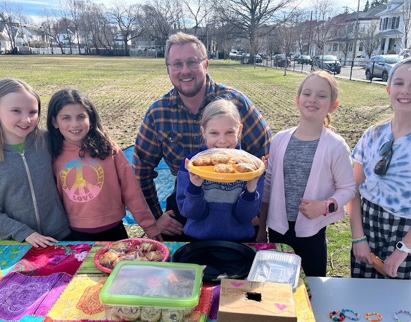 Lemonade Stand for the World Wildlife Fund